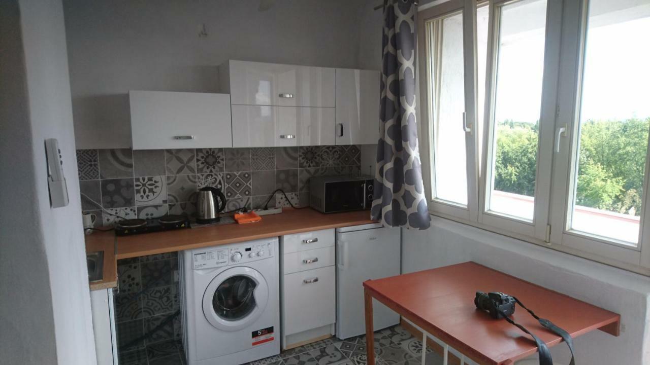 Ul. Ugorek Kolo Areny Apartment